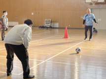 西脇ジュニアじんけん教室でのブラインドサッカー写真