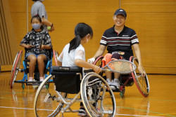 車いすテニス体験交流会の様子 車いすテニス体験交流会の様子