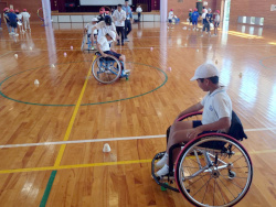 三木小学校でのパラスポーツ体験写真