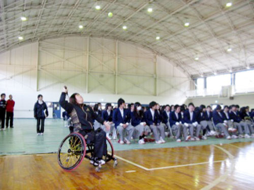 講演と実践「障がい者スポーツを知り、学び、共生社会をめざす」