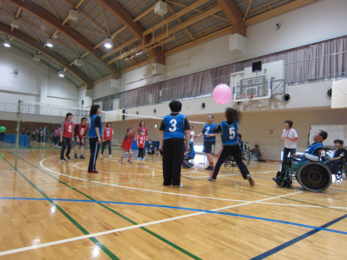 第５回障害者スポーツ交流館杯ふうせんバレー大会