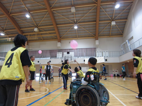 第５回障害者スポーツ交流館杯ふうせんバレー大会