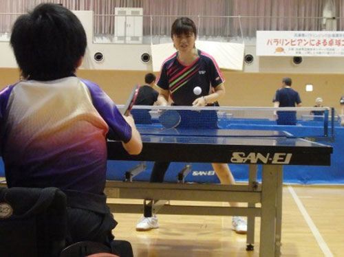 「パラリンピアンによる卓球コーチング・クリニック」兵庫県パラリンピック出場選手発掘・普及啓発事業